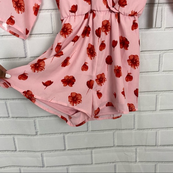 Lulu’s Delvy Blush Pink Floral Print Romper size extra small - Picture 6 of 8